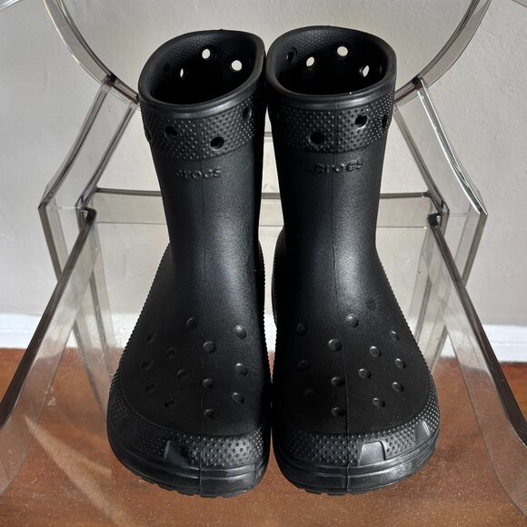 Barely worn: Crocs Classic Rainboot-Size M5/W7-Black - Picture 1 of 3